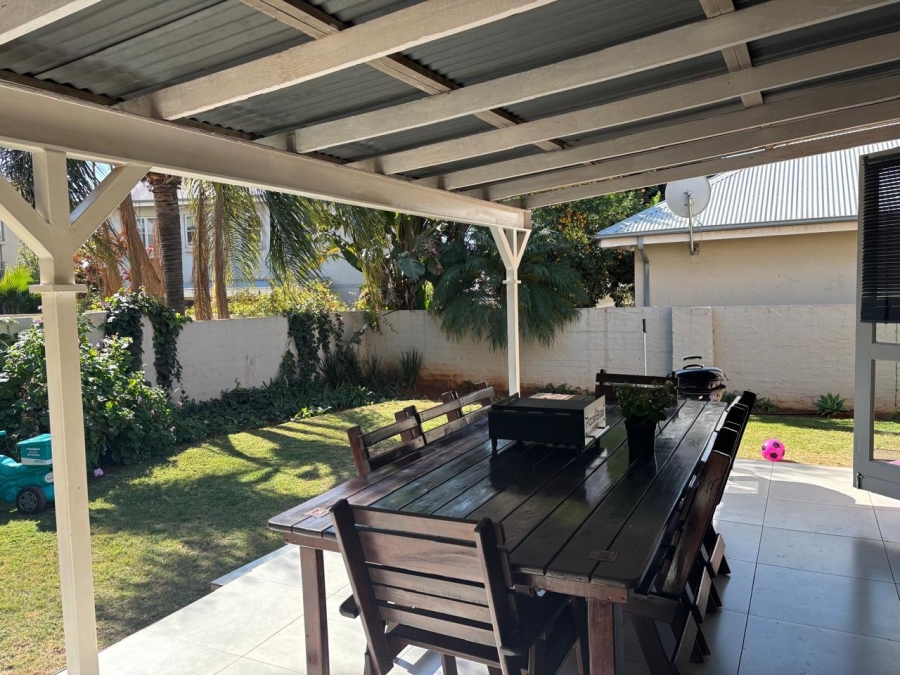 2 Bedroom Property for Sale in Waterval East North West